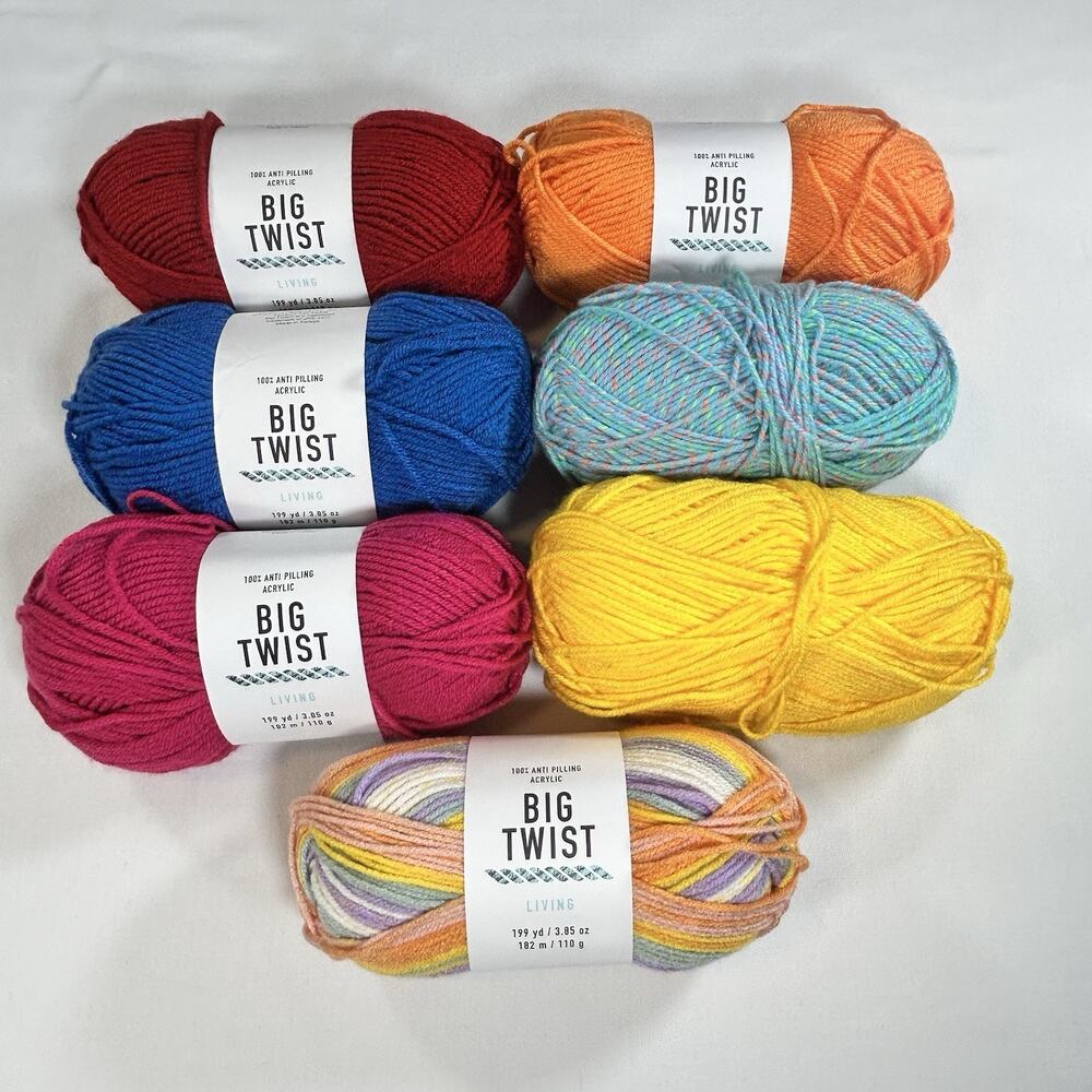 SET OF 7 Joann’s Big Twist Living Community 100% Anti Pilling Acrylic Yarn
